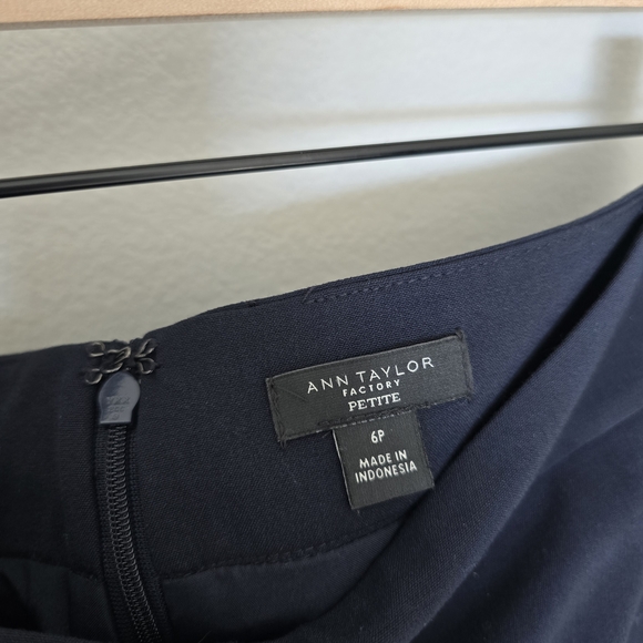 Ann Taylor Petite Navy Pencil Skirt - Picture 3 of 3